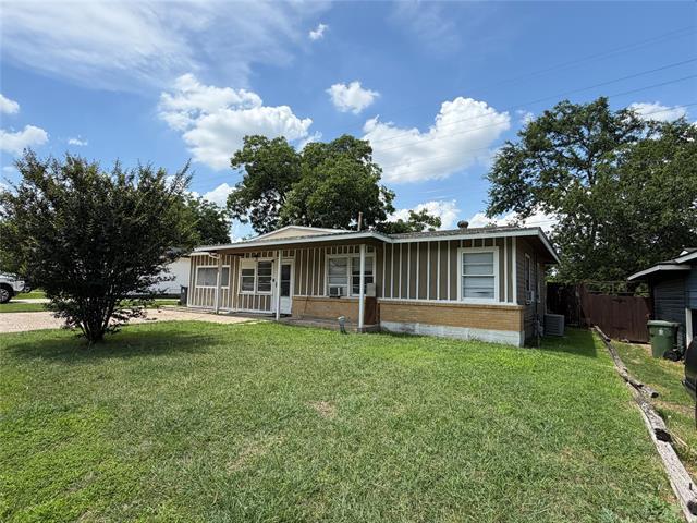 Building Photo - 1109 E Inwood Dr
