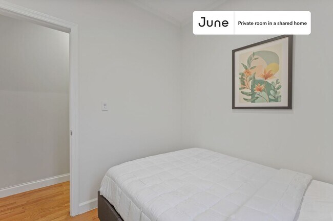 Foto del edificio - Room in Shared 4 bed/1 bath home in Hamilton Heights