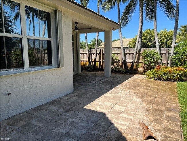 Foto del edificio - 3 br, 2 bath House - 11177 NW 79th Ln # 0