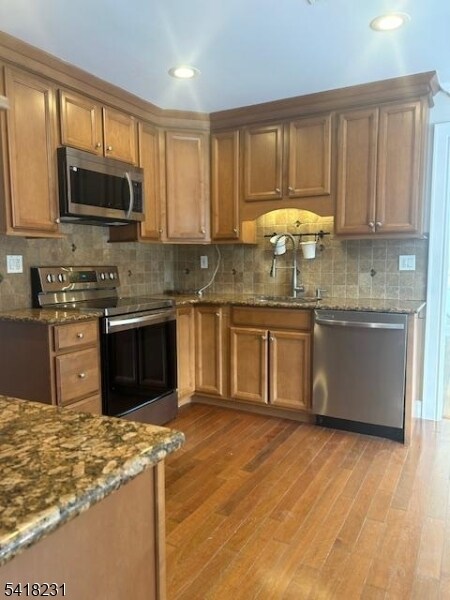 Foto del edificio - 102 Drakestown Rd