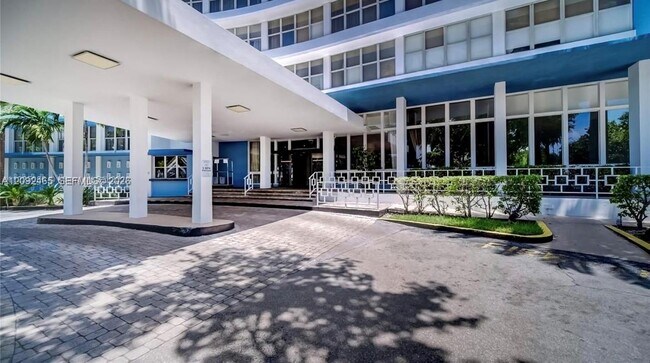 Foto del edificio - 7441 Wayne Ave