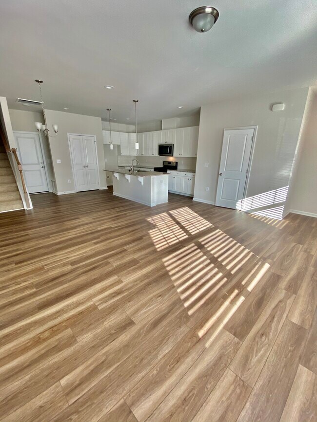Foto del edificio - 933 Robbie Jackson Ln