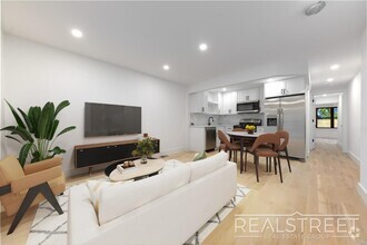 Building Photo - Stunning NEW 3 Bed 2 Bath Duplex in Bed St...