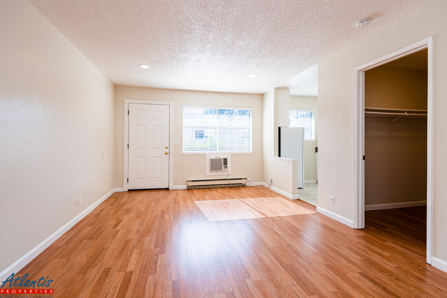Building Photo - 5522 Camden Ave