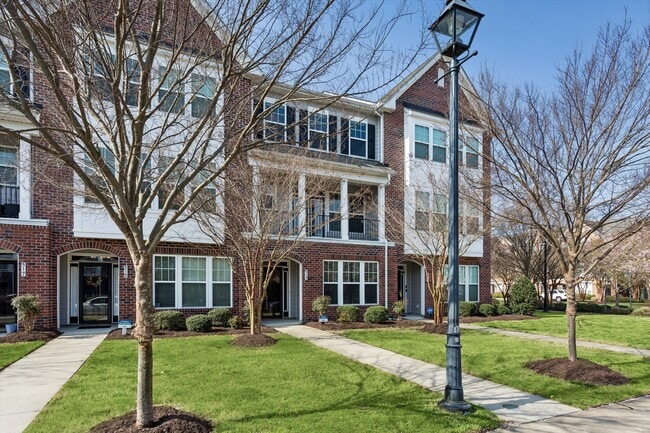Building Photo - 513 Violet Ct