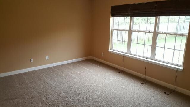 Foto del edificio - 3435 Westbrook Dr