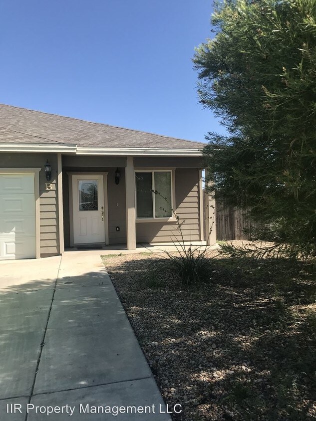 95 Bent Tree Rd Unit B, Roswell, NM 88201 Condo for Rent in Roswell