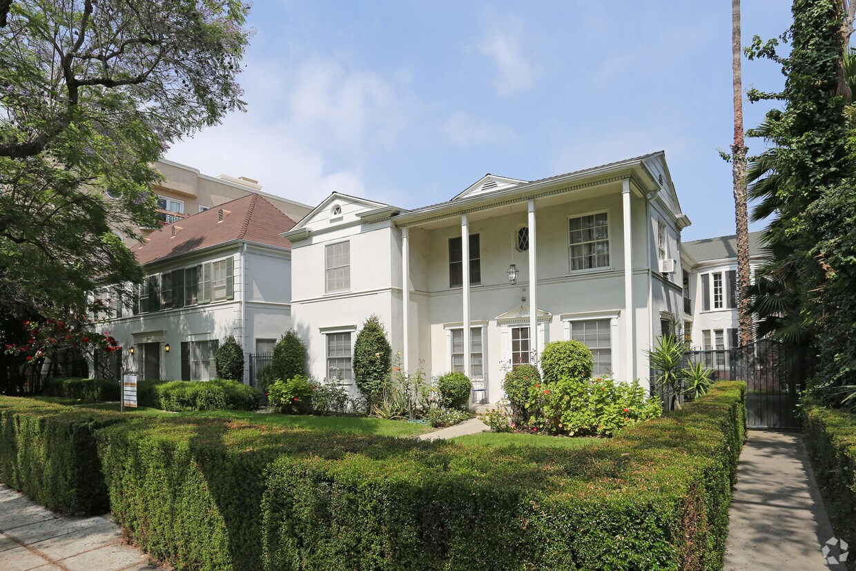 Primary Photo - 444 N Oakhurst Dr