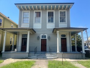 Building Photo - 2332 Ursulines Ave