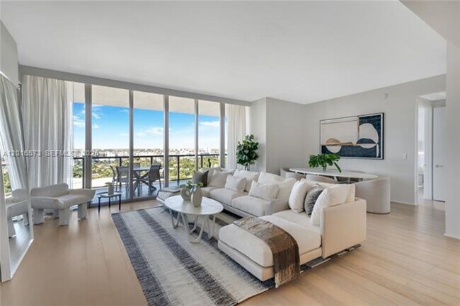 Photo - 9705 Collins Ave Apartment