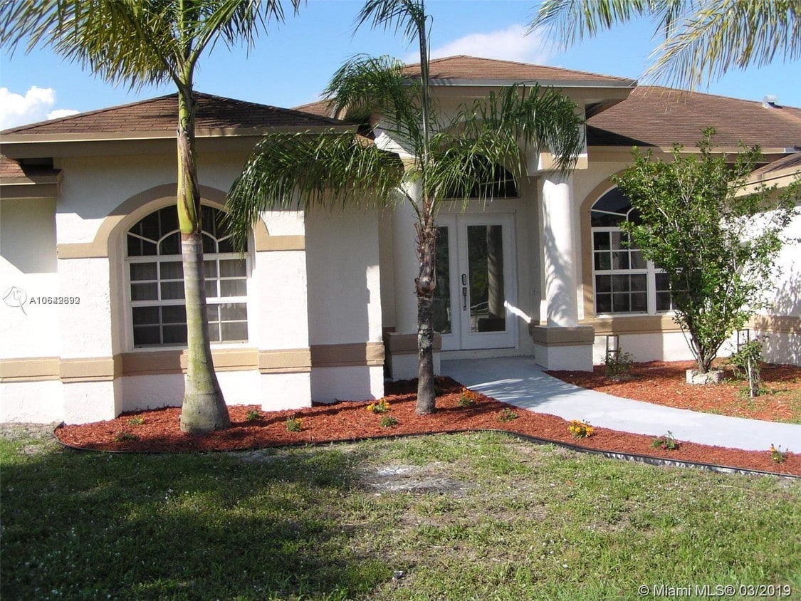 13927 85th Rd N, West Palm Beach, FL 33412 House for Rent in West