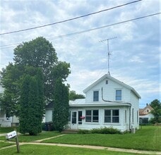 Building Photo - 212 Youlon St N
