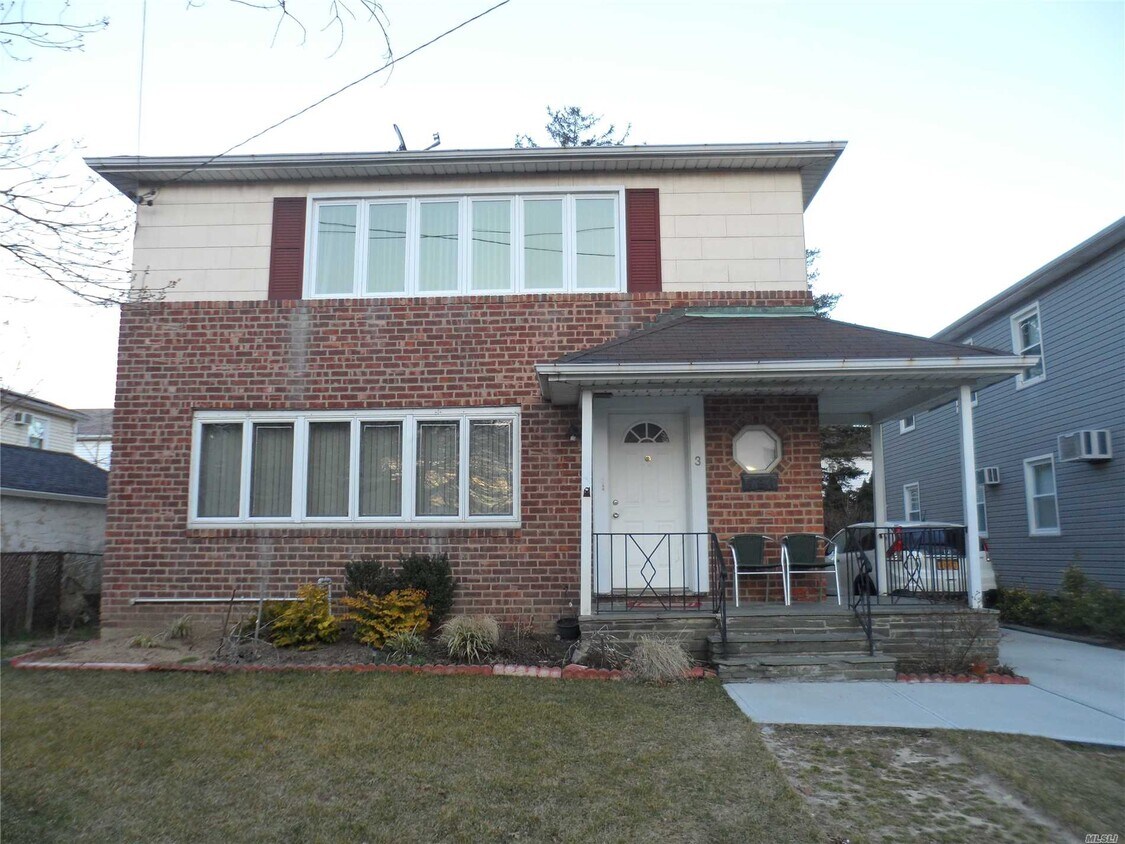 Primary Photo - 3 Gibson Blvd