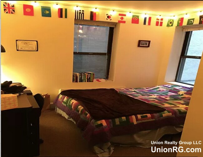 Building Photo - 829 Beacon St