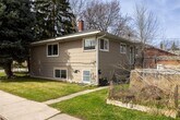 Primary Photo - 200 North Ave W