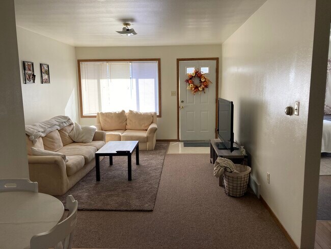 Sala de estar - 110 Westgate Ave