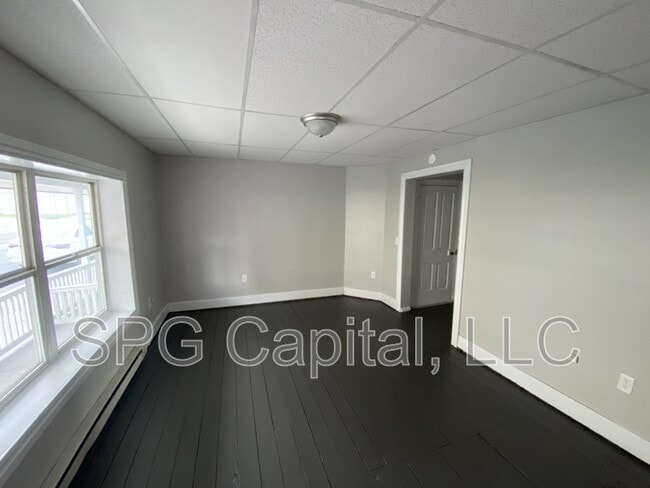 Building Photo - 38 N Franklin St
