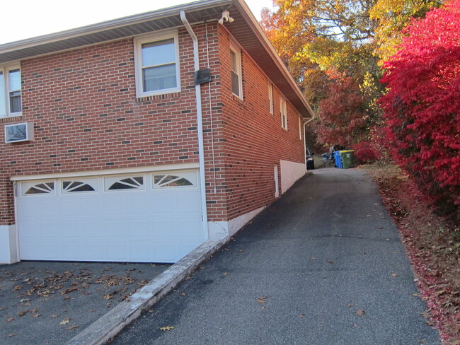 Building Photo - 113 Judith Ln