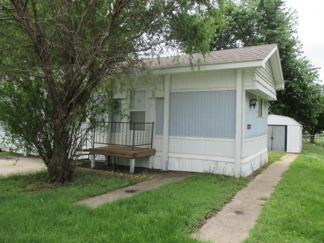 Building Photo - 3 Bedroom 2 Bath