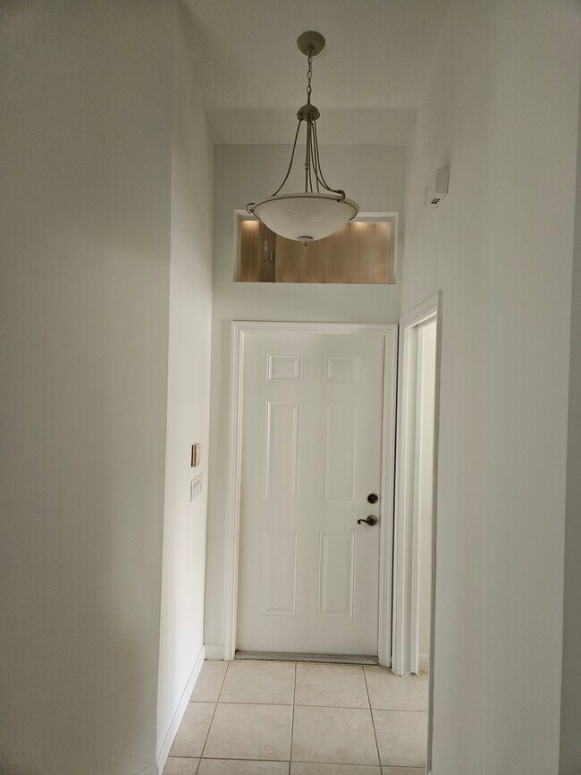 Building Photo - 11570 Colonnade Dr