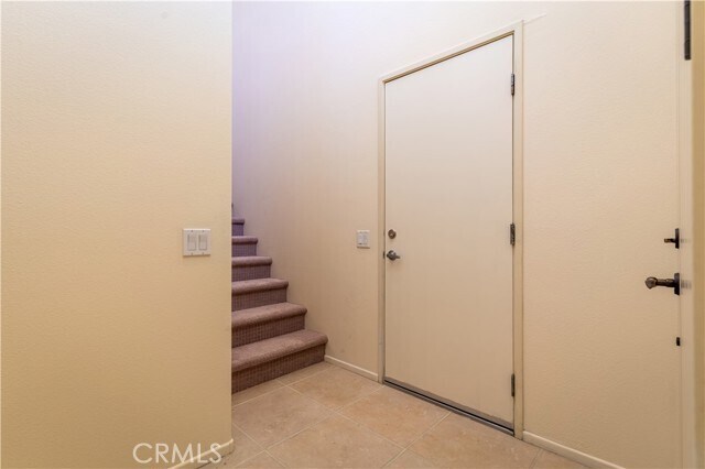 Building Photo - 323 Ameno Dr W
