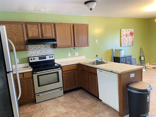 Foto del edificio - 38 Edmunds Ln