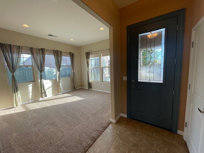 Foto del edificio - Sparks Home in Gated Community!