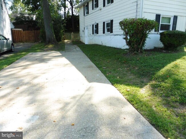 Building Photo - 4418 Aspen Hill Rd