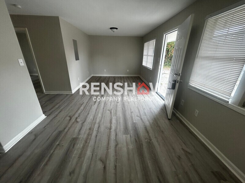 Foto principal - 926 Old Hickory Blvd