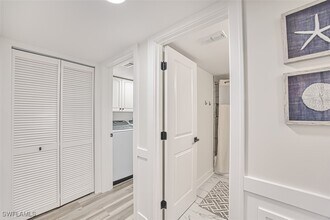 Building Photo - 12130 Kelly Greens Blvd