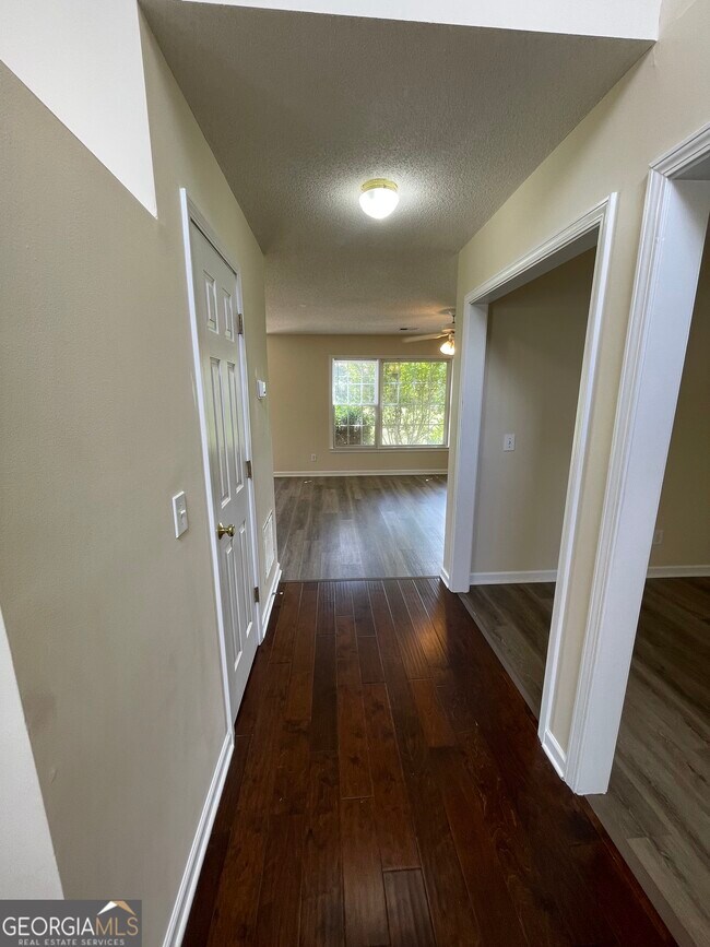 Foto del edificio - 4921 Martin Farms Rd
