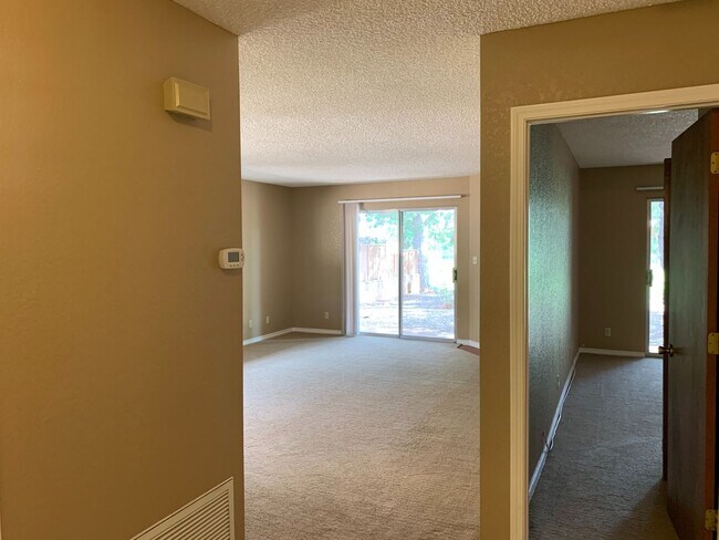 Building Photo - Unfurnished, 1-year long-term rental