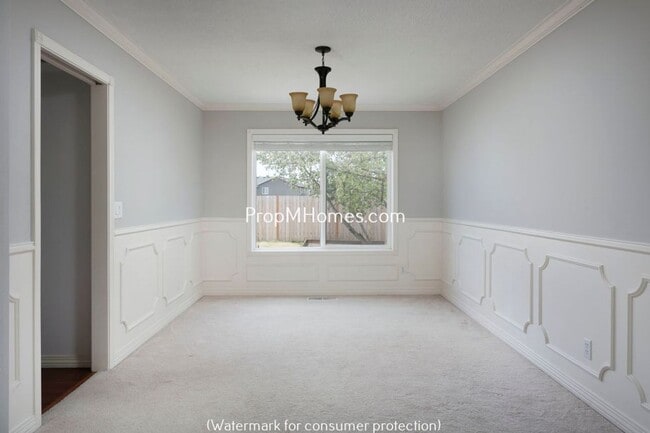 Building Photo - Charming Four Bedroom Bethany Home w/ Fully Fenced Yard!