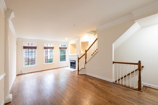 Foto del edificio - 5318 43rd St NW