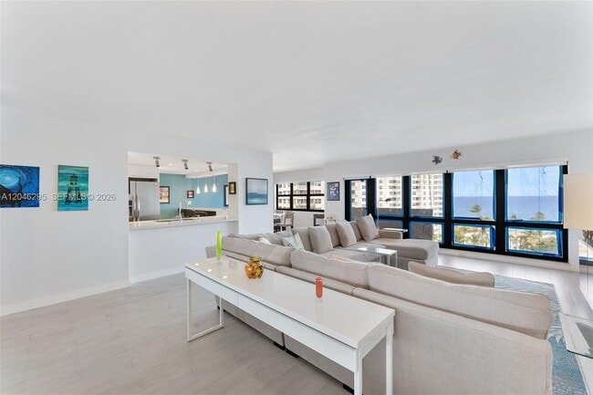 Foto del edificio - 5100 N Ocean Blvd