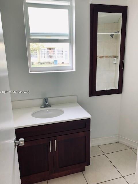 Building Photo - 1701 NE Miami Gardens Dr