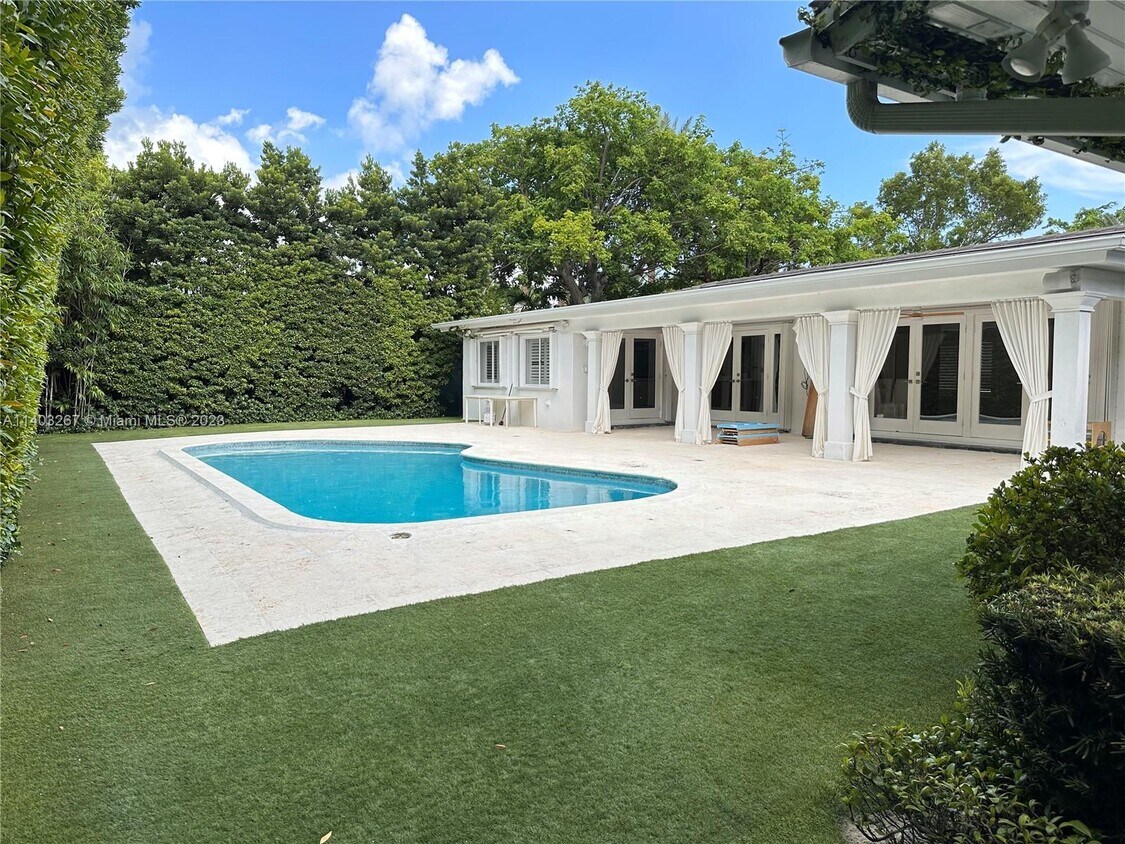 Primary Photo - 181 Island Dr