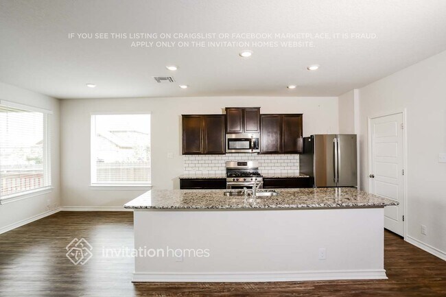 Foto del edificio - 13603 McBride Bend