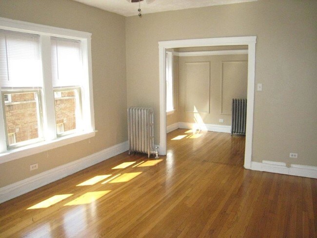 Foto del edificio - 5545-5551 N Magnolia Ave
