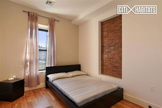 Foto del edificio - 505 Throop Ave
