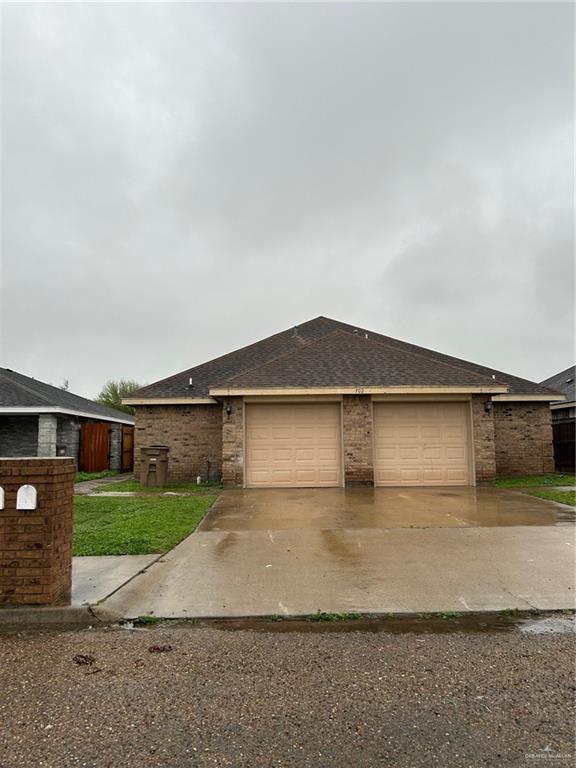 Foto principal - 702 Jade St