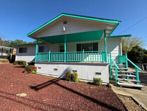 Building Photo - 2847 Moulton Dr