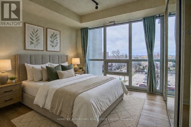 Building Photo - 100 John St