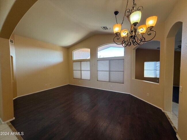 Building Photo - 9641 E Onza Ave