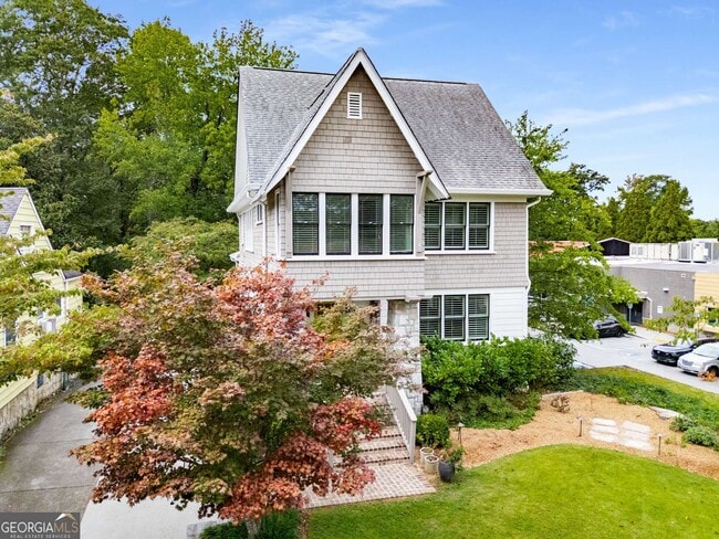Foto del edificio - 546 Candler Park Dr NE