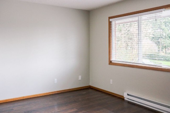 Foto del edificio - Quiet 1 Bedroom in Downtown Vancouver!