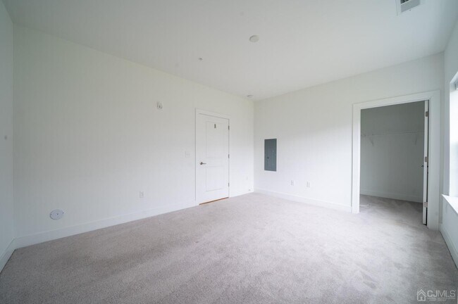 Building Photo - 812 Stiller Ln