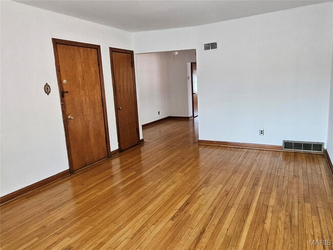 Building Photo - 5315 Jamieson Ave