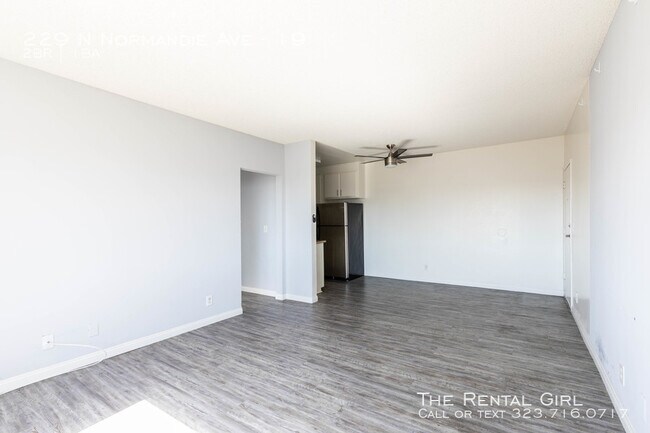 Foto del edificio - 229 N Normandie Ave