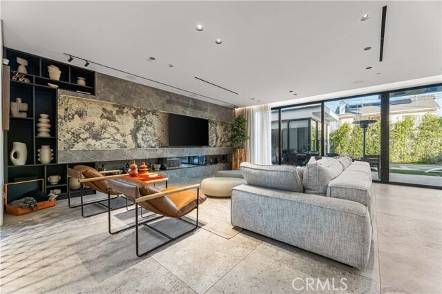 Foto del edificio - 5106 Lindley Ave